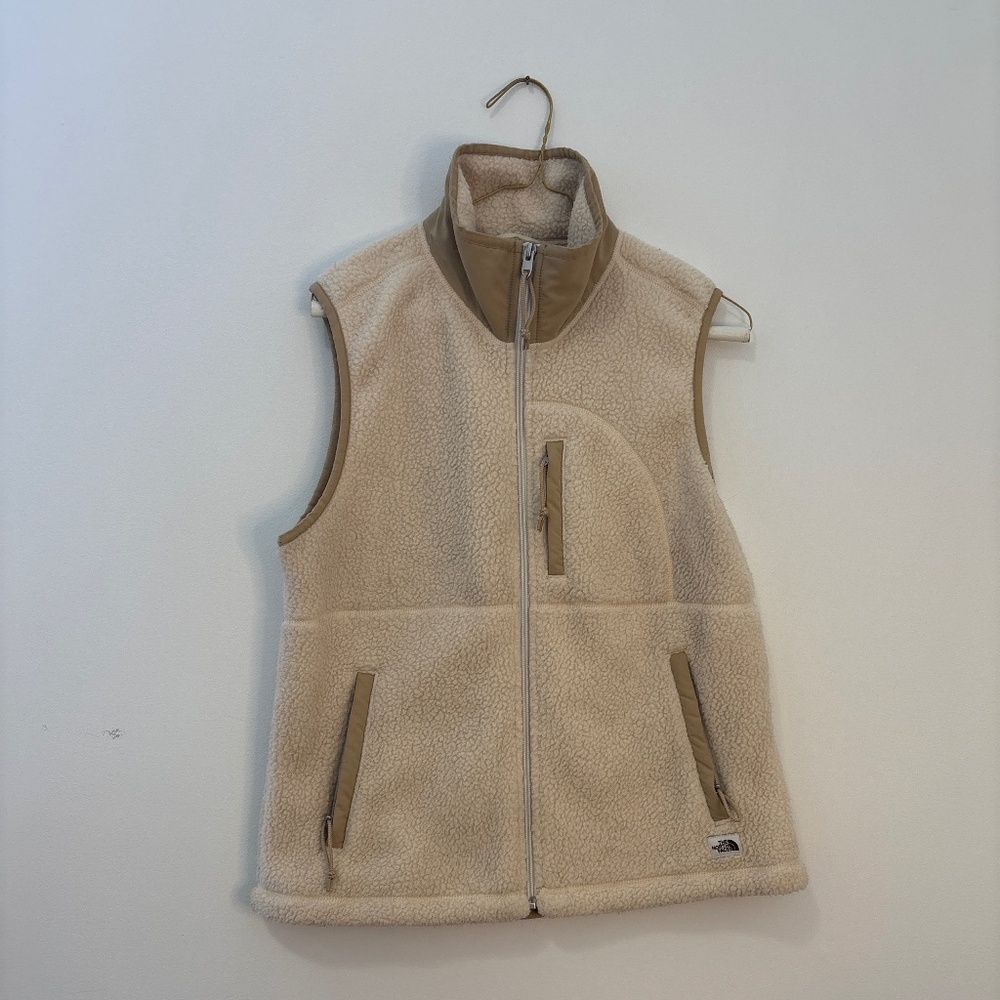The North Face Cragmont cream fleece vest medium